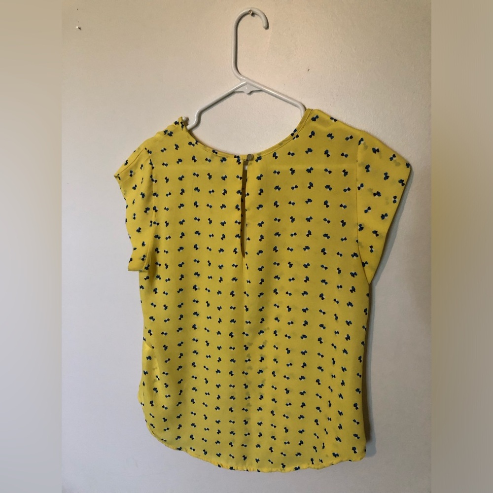 Lily White Lightweight Colorful Bright Yellow Printed Women's Blouse Top - Picture 6 of 6
